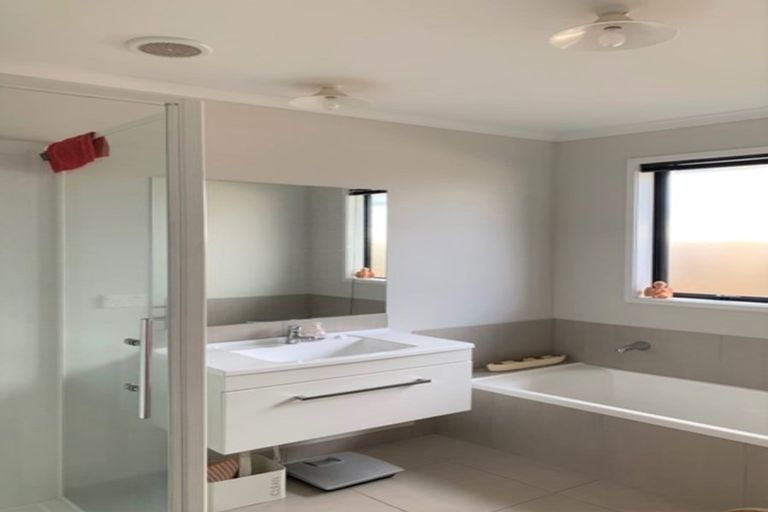 Photo of property in 247 Dixon Road, Fitzroy, Hamilton, 3206