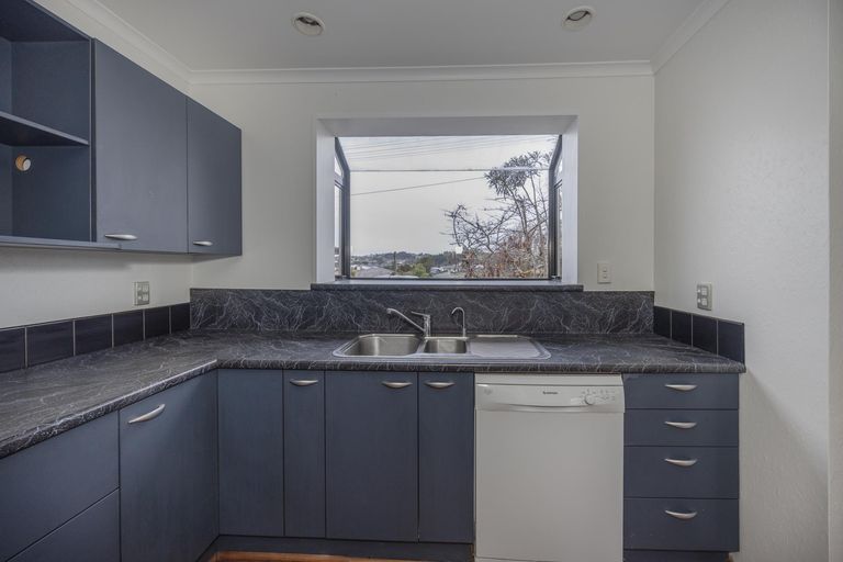 Photo of property in 28 Awamoa Road, Holmes Hill, Oamaru, 9401