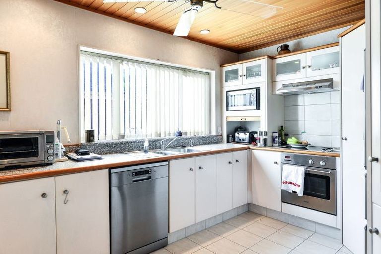 Photo of property in 68 Memorial Drive, Hamilton East, Hamilton, 3216