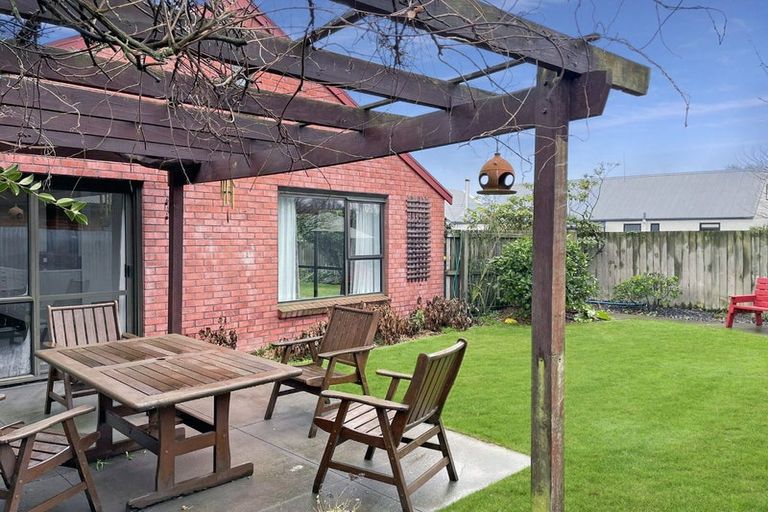 Photo of property in 2/176 Selwyn Street, Spreydon, Christchurch, 8024