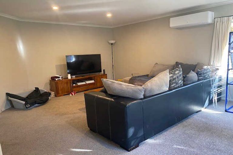 Photo of property in 2 Applecross Lane, Harewood, Christchurch, 8051