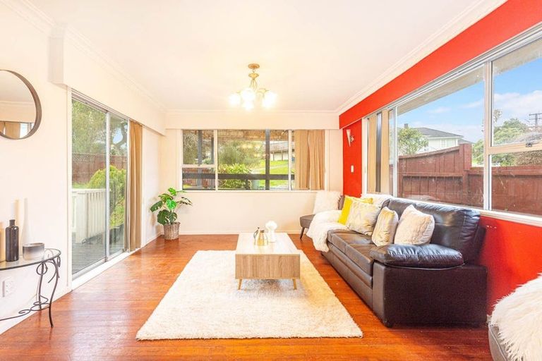 Photo of property in 32 Kelkirk Street, Kelston, Auckland, 0602