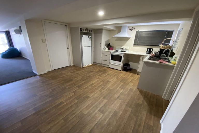 Photo of property in 49a Woodglen Road, Glen Eden, Auckland, 0602