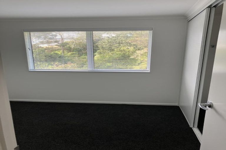 Photo of property in 15 Lysander Crescent, Beach Haven, Auckland, 0626