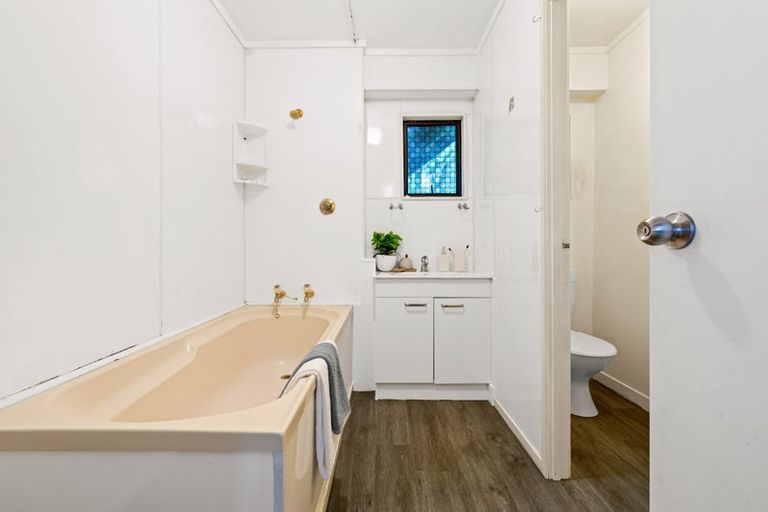 Photo of property in 8 Tikorangi Place, Morningside, Whangarei, 0110
