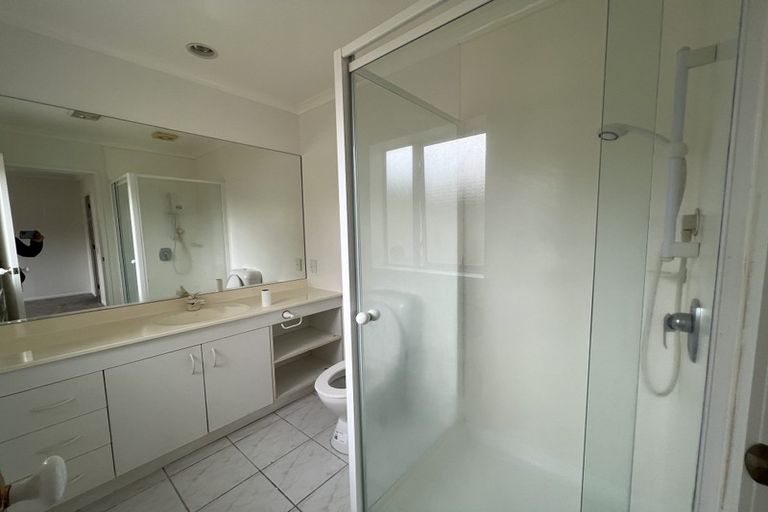 Photo of property in 55 Palmcrest Grove, Highland Park, Auckland, 2010