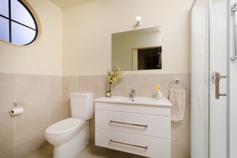 Photo of property in 7 Holgate Avenue, Herald Island, Auckland, 0618