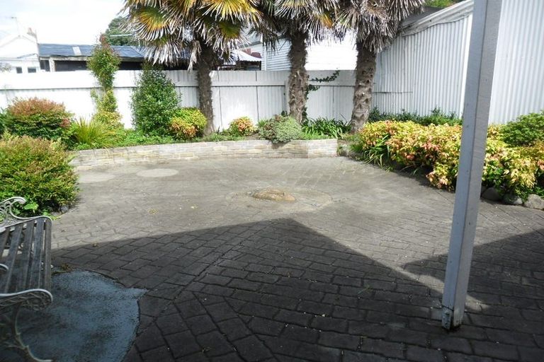 Photo of property in 2 Chaucer Road, Hospital Hill, Napier, 4110