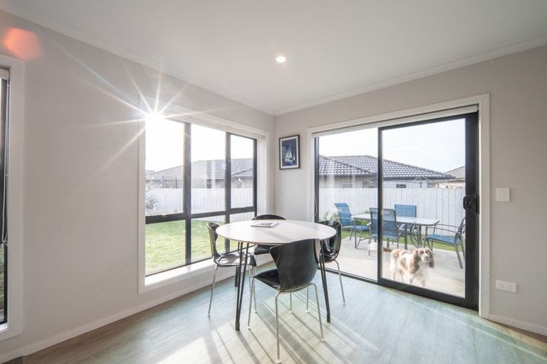 Photo of property in 12 Emmadale Lane, Hamilton East, Hamilton, 3216