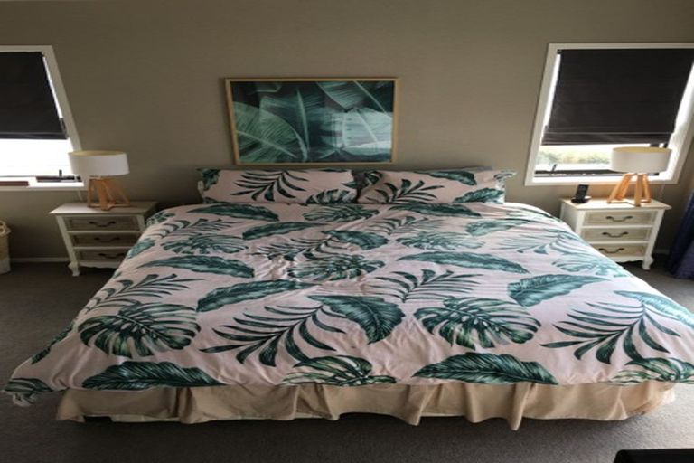 Photo of property in 38 Willowside Place, Amberley, 7410