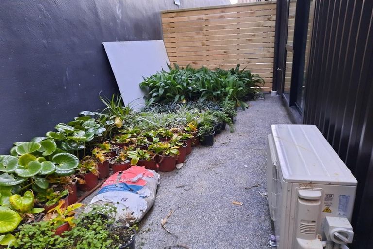 Photo of property in 8/185 High Street, Hutt Central, Lower Hutt, 5010