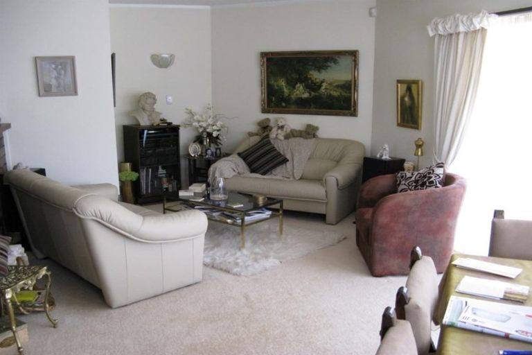 Photo of property in 8a Heron Place, Maunu, Whangarei, 0110