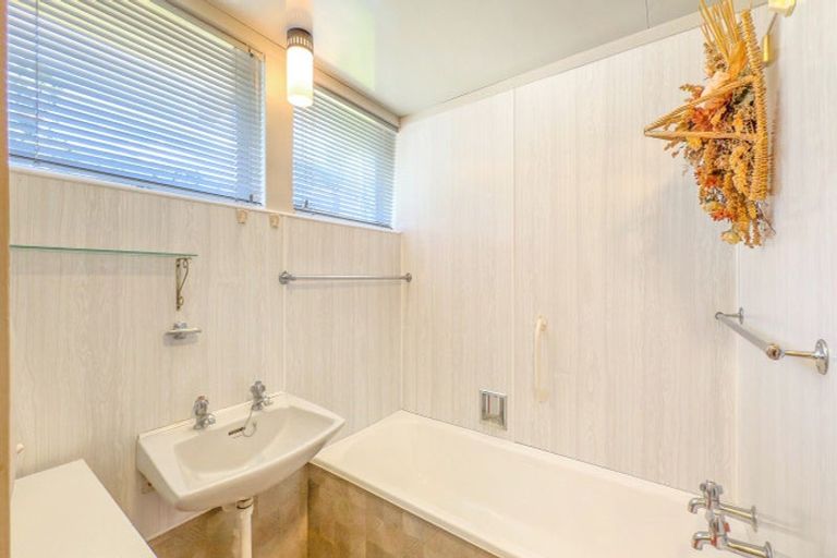 Photo of property in 31 Patui Avenue, Ngarimu Bay, Thames, 3575