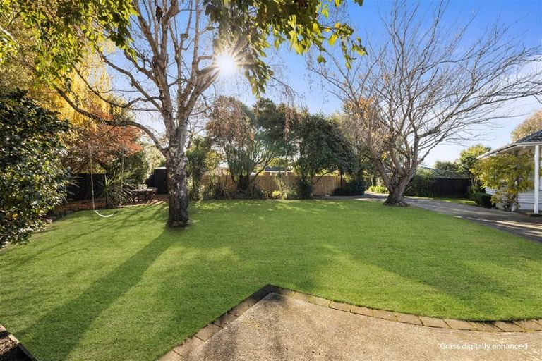 Photo of property in 36 Gregan Crescent, Burnside, Christchurch, 8053
