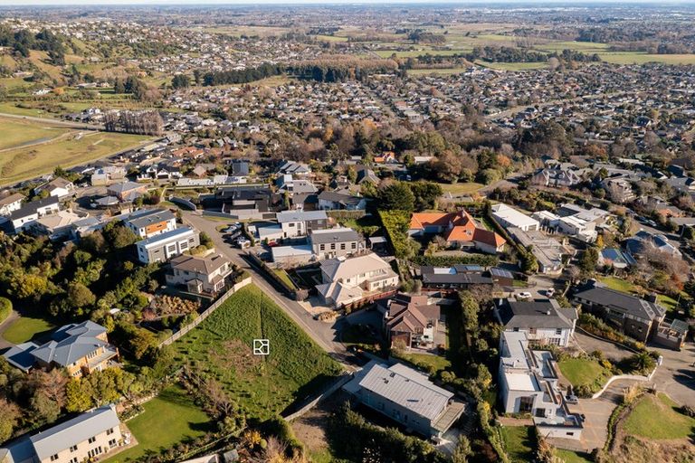 Photo of property in 7 Sasaram Lane, Cashmere, Christchurch, 8022