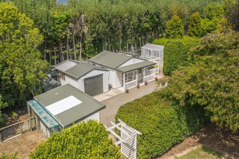 Photo of property in 101 Mcleavey Road, Ohau, Levin, 5570