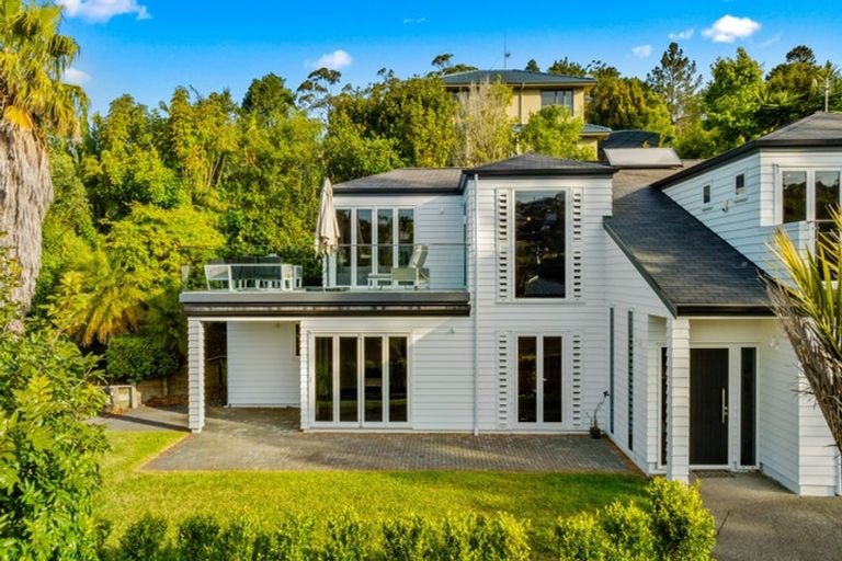 Photo of property in 11 Landvale Court, Browns Bay, Auckland, 0630