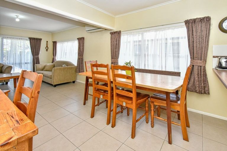 Photo of property in 1/454 Great South Road, Opaheke, Papakura, 2113