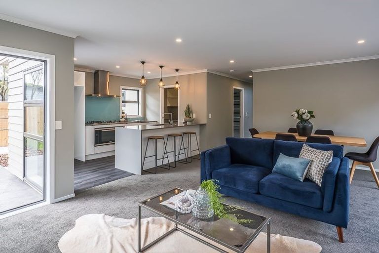 Photo of property in 37a Tiromoana Road, Raumati South, Paraparaumu, 5032