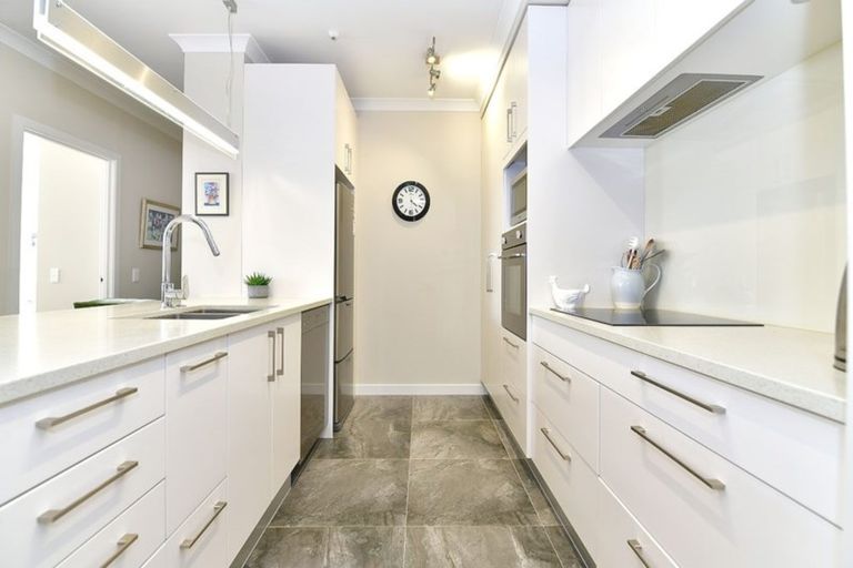 Photo of property in 90 Rewa Rewa Lane, Orewa, 0931