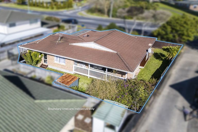 Photo of property in 16 Munroe Road, Ranui, Auckland, 0612