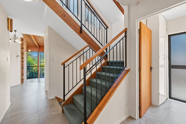 Photo of property in 852 Beach Road, Waiake, Auckland, 0630