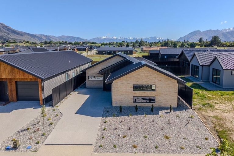Photo of property in 36 Longview Drive, Lake Hawea, 9382