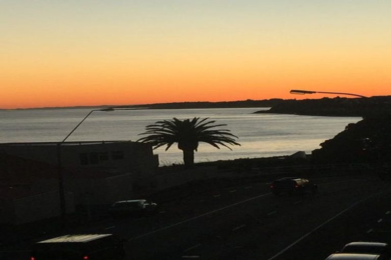 Photo of property in Devonport Apartments, 37/127 Saint Aubyn Street, New Plymouth, 4310