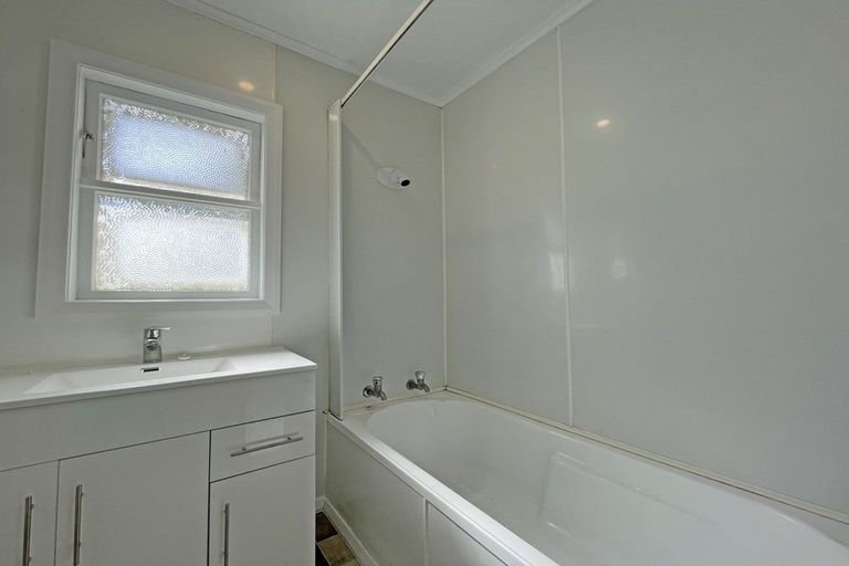 Photo of property in 50 Leeds Street, Milson, Palmerston North, 4414