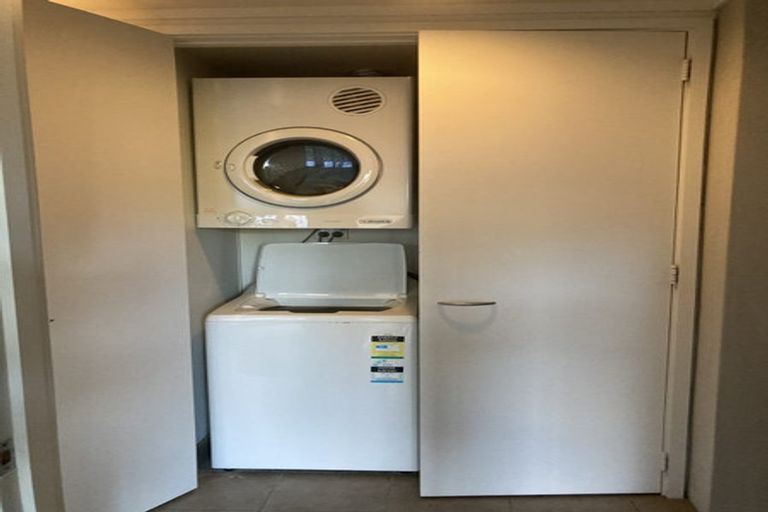 Photo of property in 2 Gowrie Street, Brooklyn, Wellington, 6021