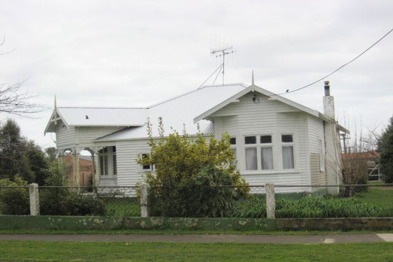 Photo of property in 17 Princes Street, Levin, 5510