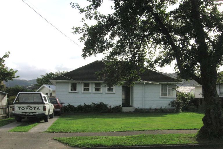 Photo of property in 2/7 Waldie Grove, Avalon, Lower Hutt, 5011