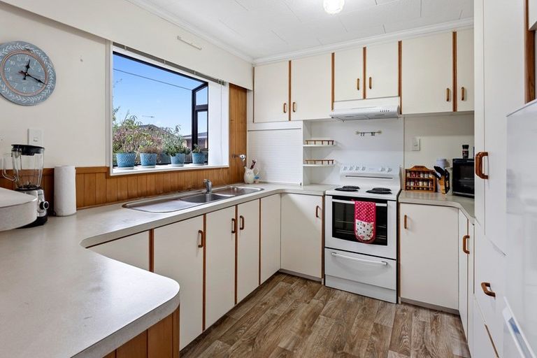 Photo of property in 1 Nikau Place, Otaki, 5512