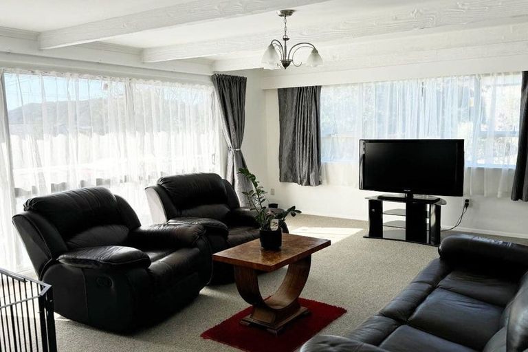 Photo of property in 1 Dorset Street, Picton, 7220