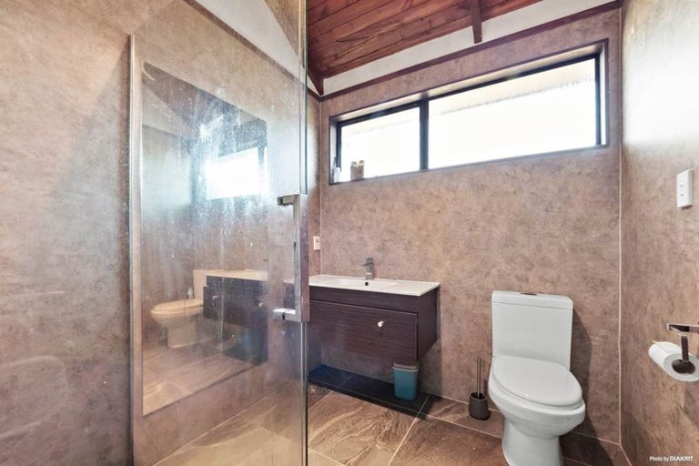 Photo of property in 20 Tatyana Place, Massey, Auckland, 0614