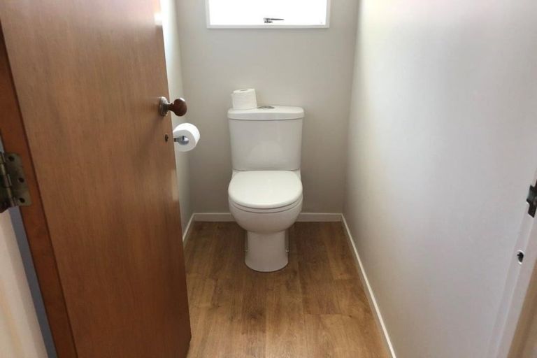 Photo of property in 9 Hilton Road, St Andrews, Hamilton, 3200