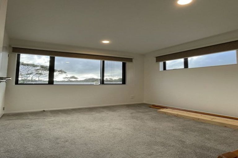 Photo of property in 134e Tiriwa Drive, Massey, Auckland, 0614