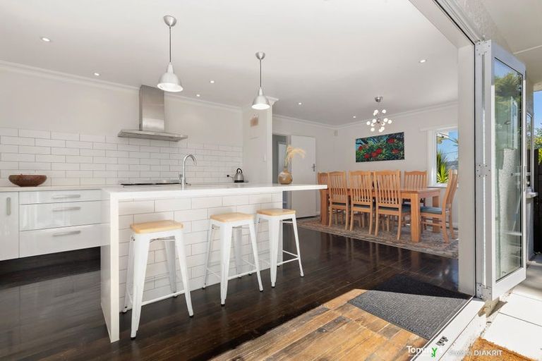 Photo of property in 8 Otaki Street, Miramar, Wellington, 6022