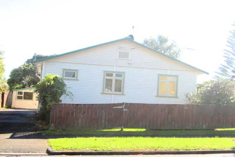 Photo of property in 3/11 Halsey Road, Manurewa, Auckland, 2102