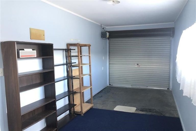 Photo of property in 4/116 Titirangi Road, New Lynn, Auckland, 0600