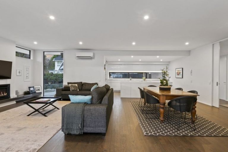 Photo of property in 64 Clyde Road, Ilam, Christchurch, 8041