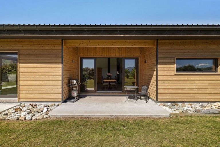 Photo of property in Kane Road, Hawea Flat, Lake Hawea, 9382