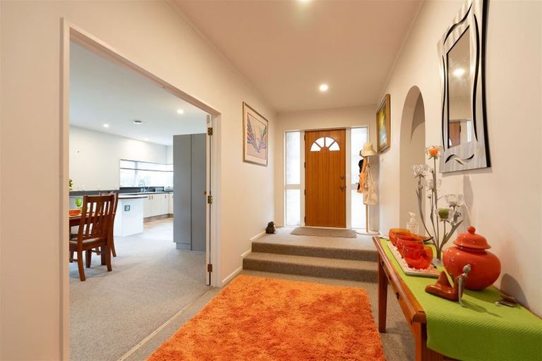 Photo of property in 123b Bartholomew Road, Levin, 5510