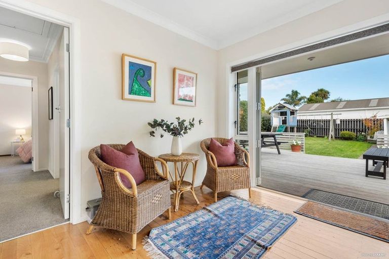 Photo of property in 71 Wellington Street, Pukekohe, 2120