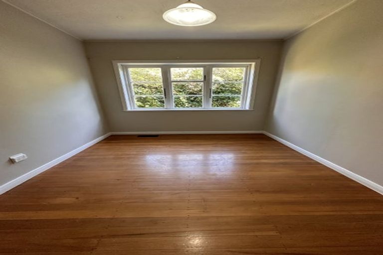 Photo of property in 9 Sunshine Avenue, Karori, Wellington, 6012