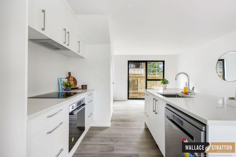 Photo of property in 18 Ara Mara Hua, Henderson, Auckland, 0612