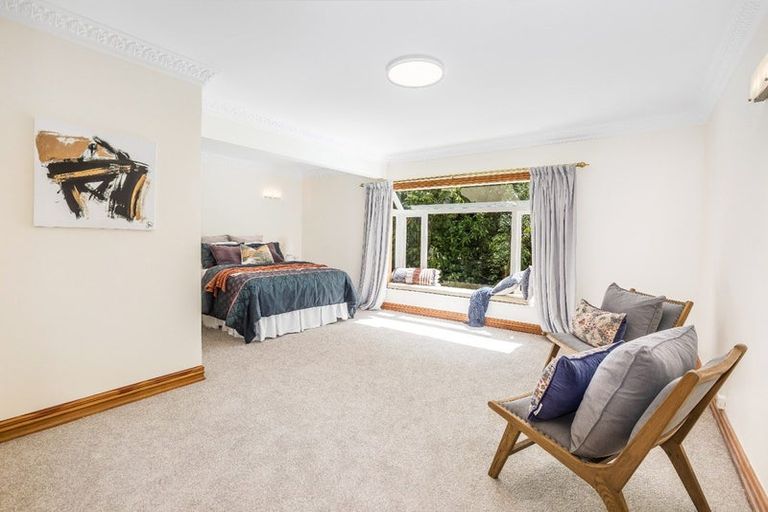 Photo of property in 102a Miromiro Road, Normandale, Lower Hutt, 5010