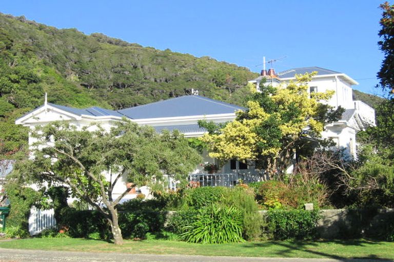 Photo of property in 9 Kauri Street, Eastbourne, Lower Hutt, 5013