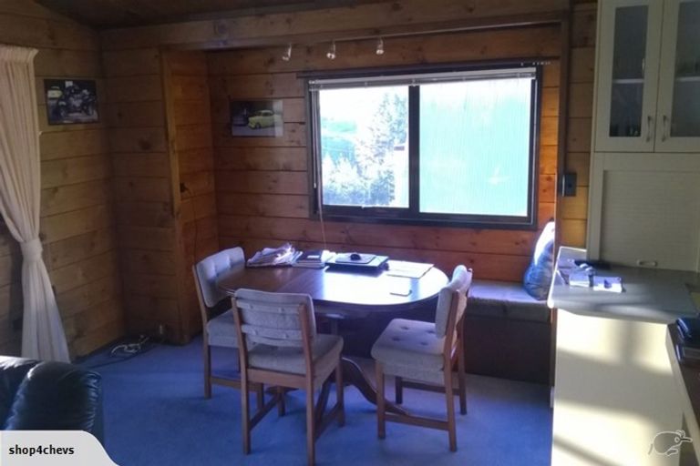 Photo of property in 13 Lindaver Grove, Merrilands, New Plymouth, 4312