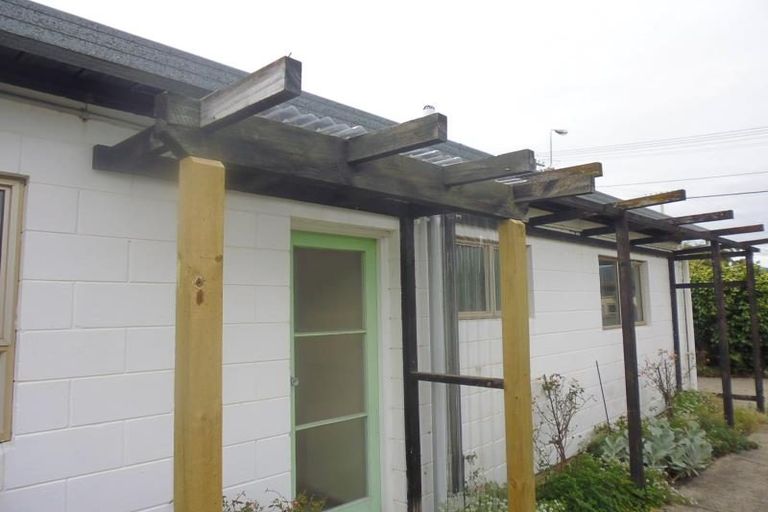 Photo of property in 25 Walton Road, Paraparaumu Beach, Paraparaumu, 5032